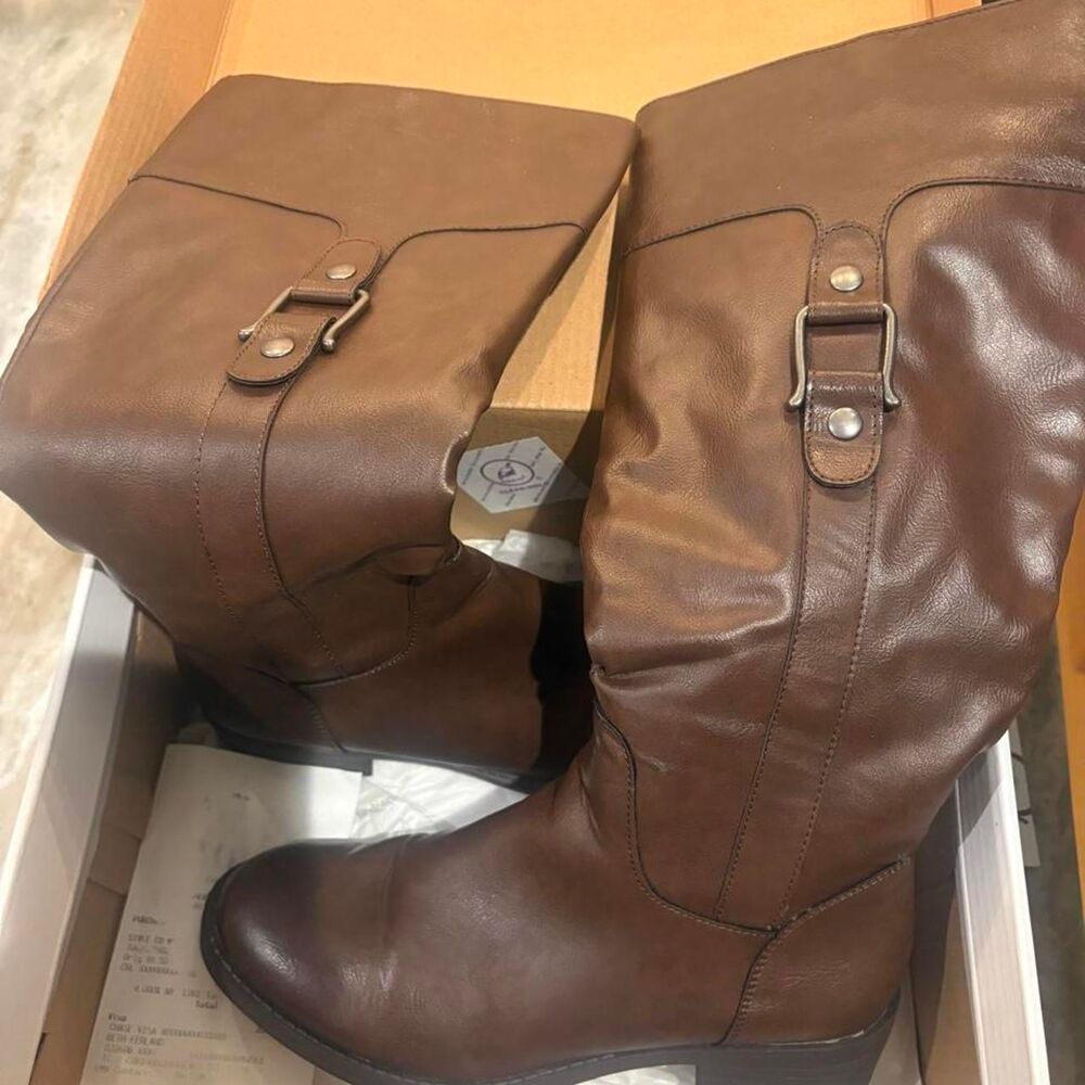 Style-co Women's Brown and Tan Boots